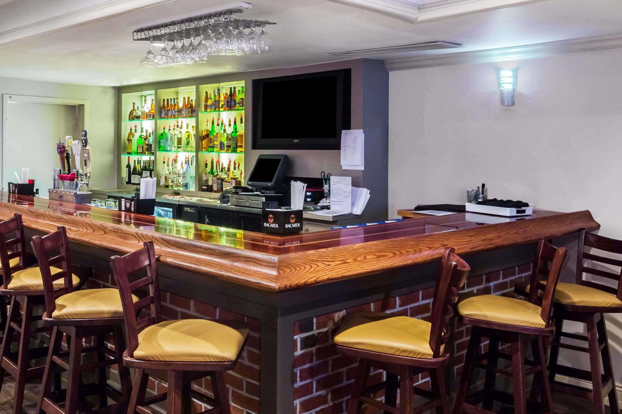 วินด์แฮม การ์เดน นิวออร์ลีนส์ แอร์พอร์ต Hotel เมเทรี ภายนอก รูปภาพ